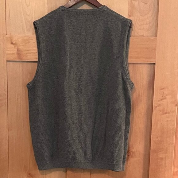 Men's EDDIE BAUER Charcoal grey button front vest - Picture 2 of 3